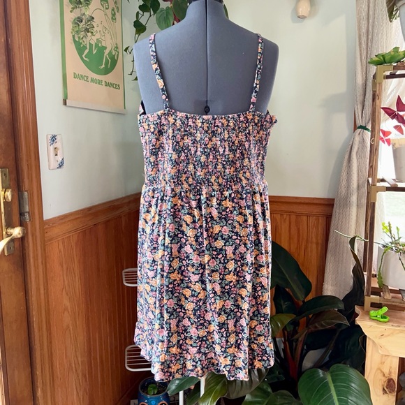 Torrid Women’s Plus Size 1 Floral Summer Mini / Midi Dress - Picture 4 of 9